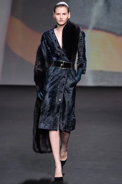 Look 27